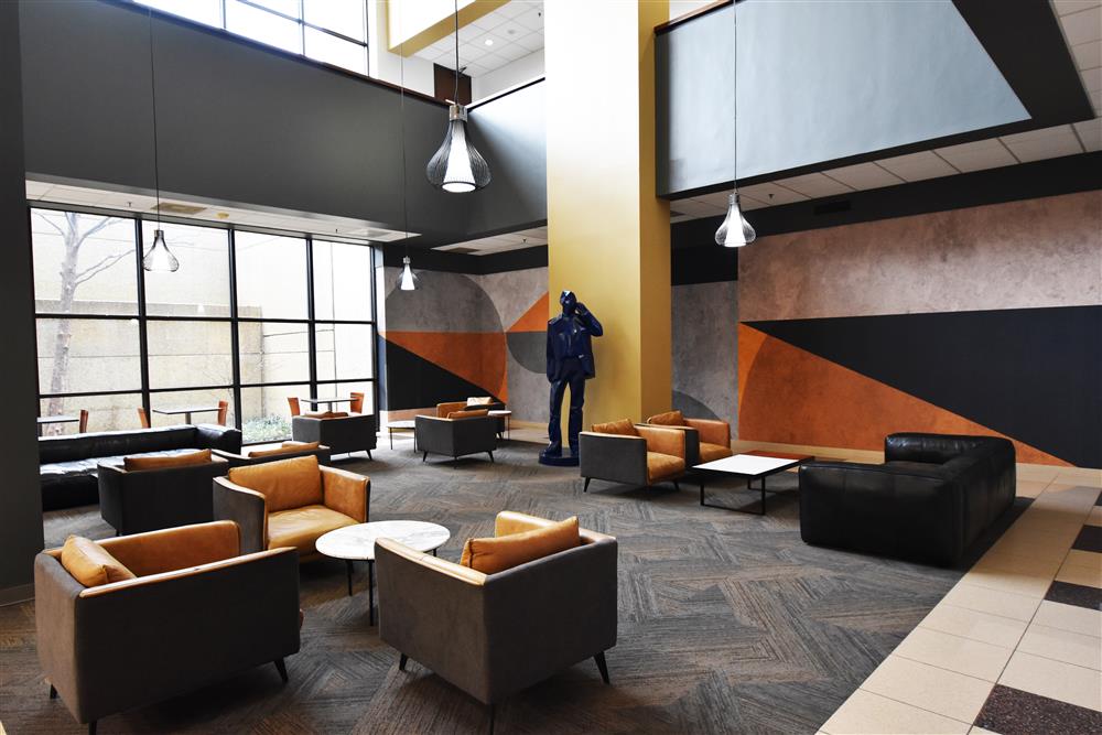 Interior images of Flexible office space at 2727 LBJ Freeway 4