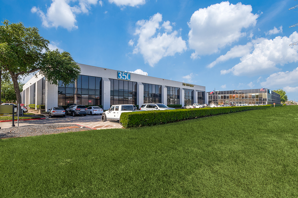 Interior images of Flexible office space at 340-350 N Sam Houston Pkwy E 3