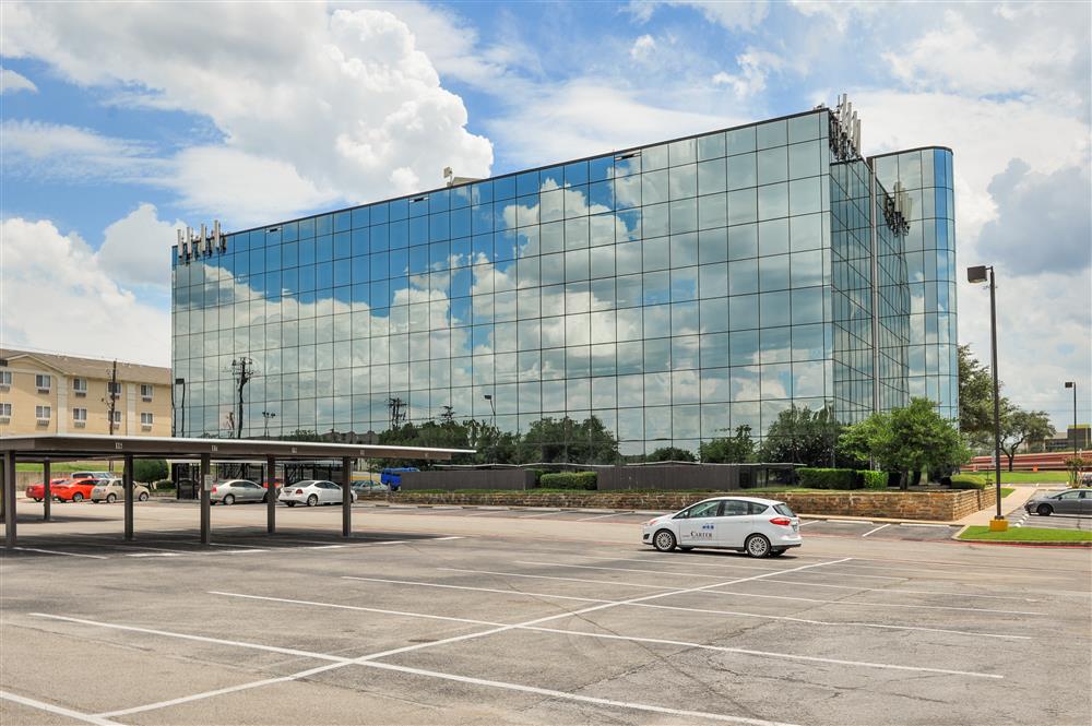 Interior images of Flexible office space at 4425 W. Airport Freeway 4