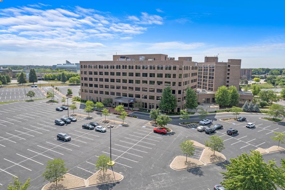 Interior images of Flexible office space at 3030 Warrenville Road 2