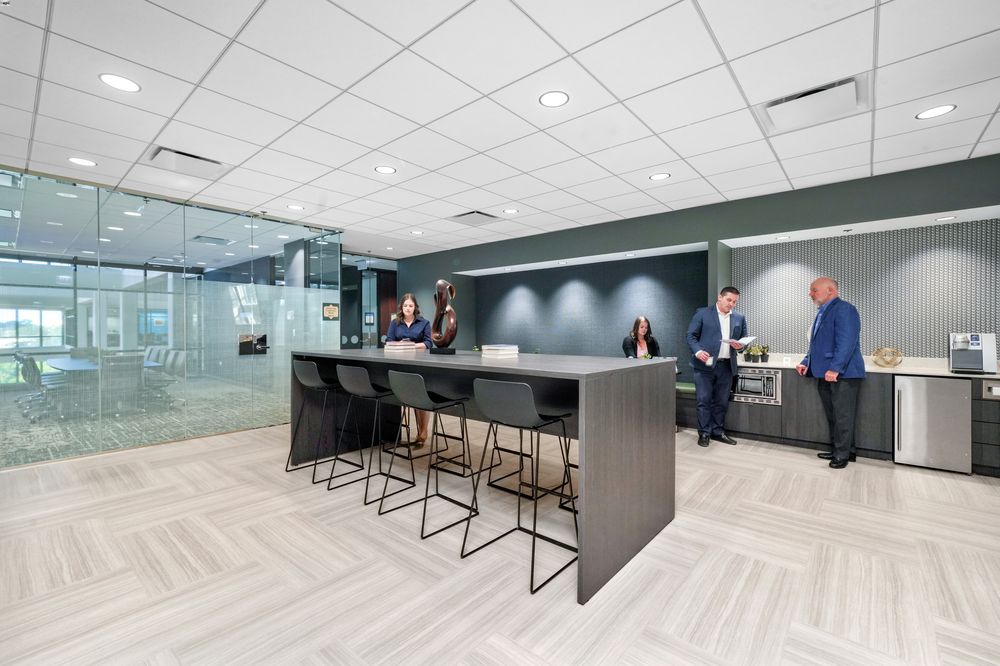 Interior images of Flexible office space at 3030 Warrenville Road 8