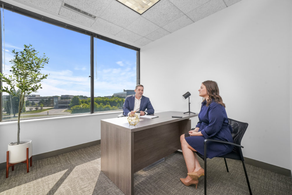 Interior images of Flexible office space at 3030 Warrenville Road 10