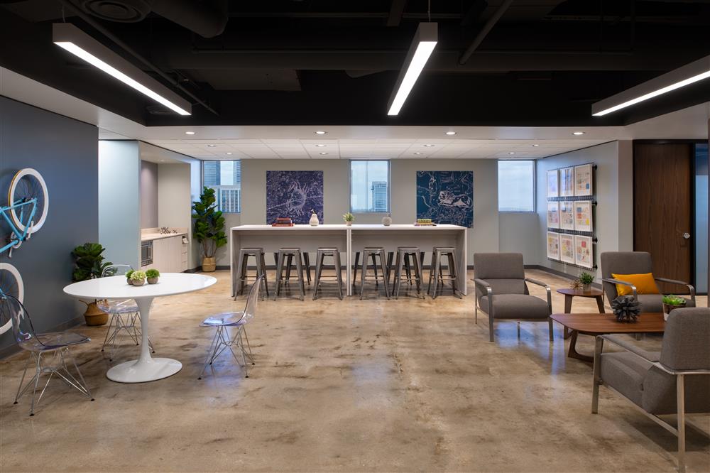 Interior images of Flexible office space at 2000 Crawford St 1