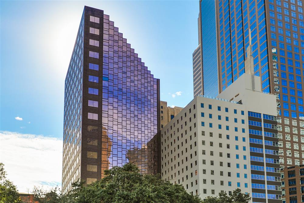 Interior images of Flexible office space at 1910 Pacific Ave 2