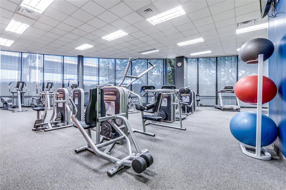 Interior images of Flexible office space at 8330-8360 Lyndon B Johnson Fwy 9