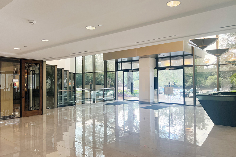 Interior images of Flexible office space at 2401 Fountain View Dr 5