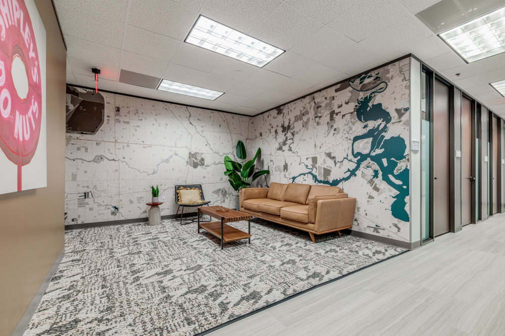 Interior images of Flexible office space at 2401 Fountain View Dr 8