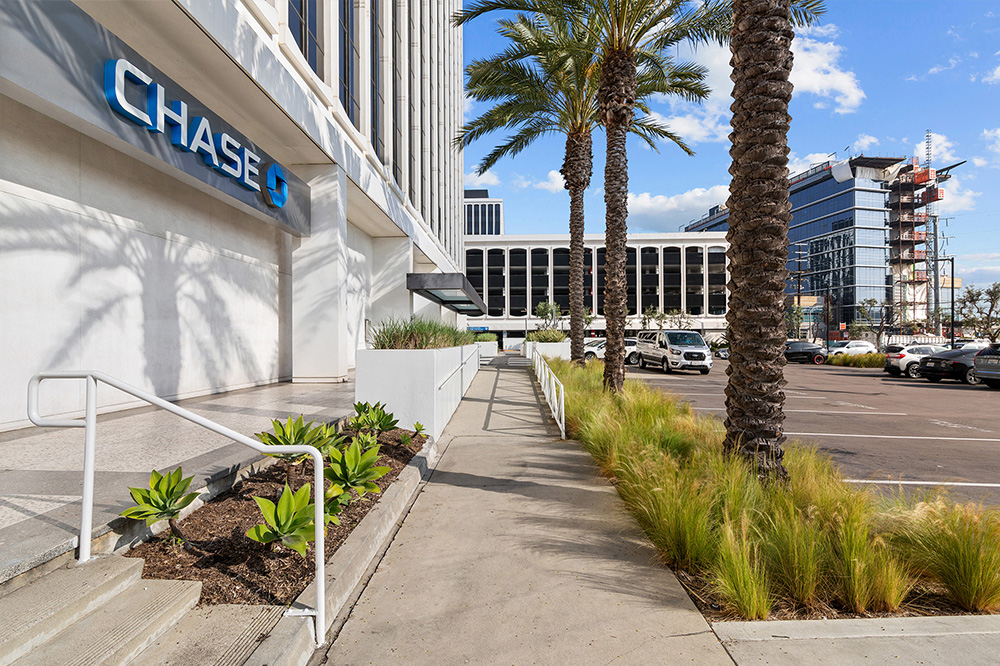 Interior images of Flexible office space at 4676 Admiralty Way 3