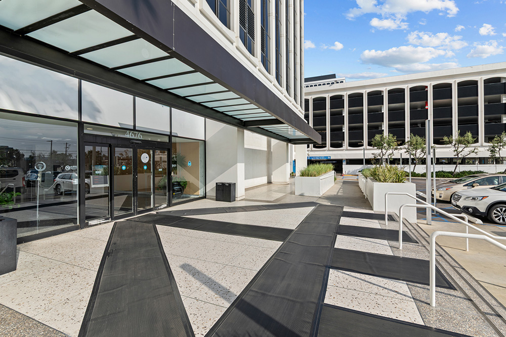 Interior images of Flexible office space at 4676 Admiralty Way 4