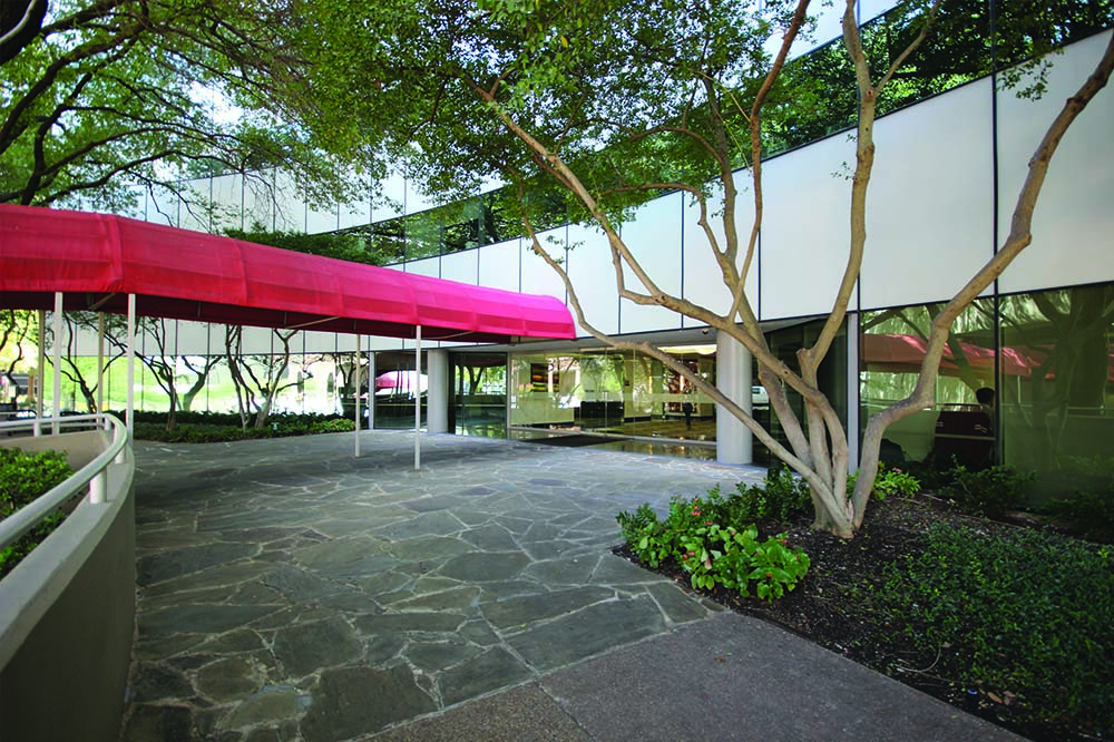 Interior images of Flexible office space at 14800 Quorum Drive 3