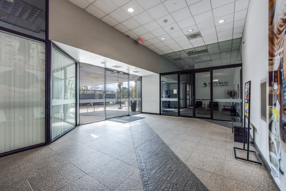 Interior images of Flexible office space at 13201 Northwest Freeway 4