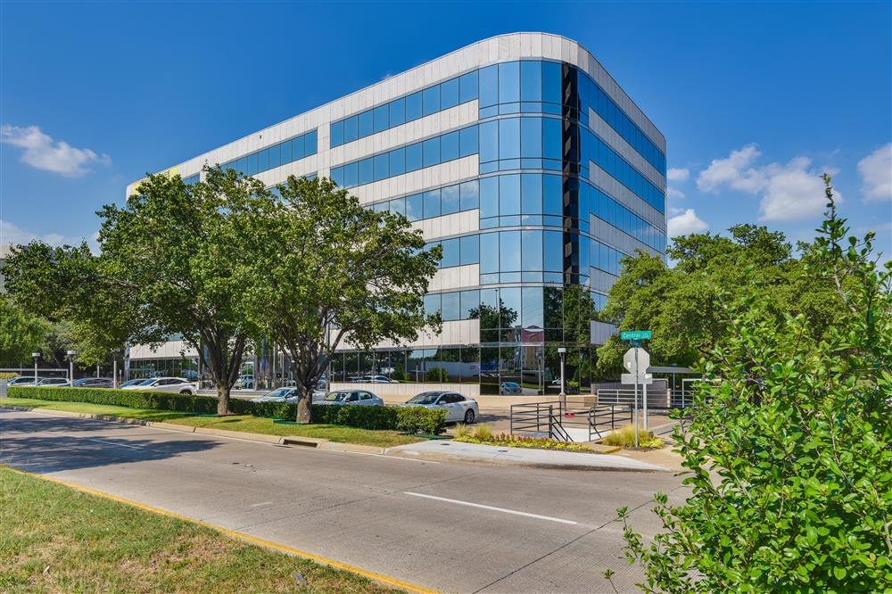 Interior images of Flexible office space at 10100 North Central Expressway 3