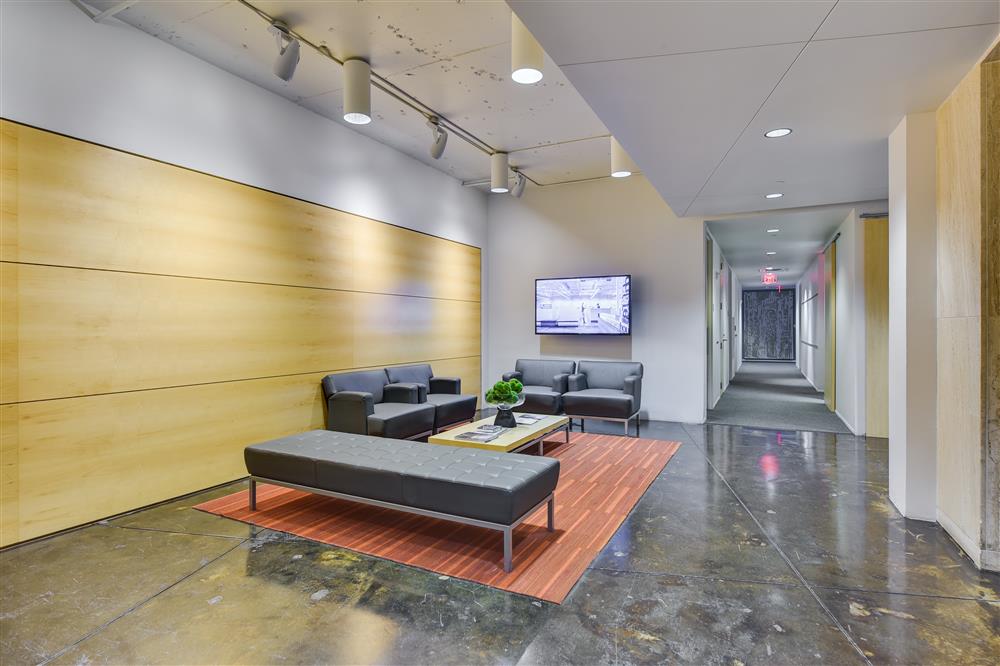 Interior images of Flexible office space at 10100 North Central Expressway 4