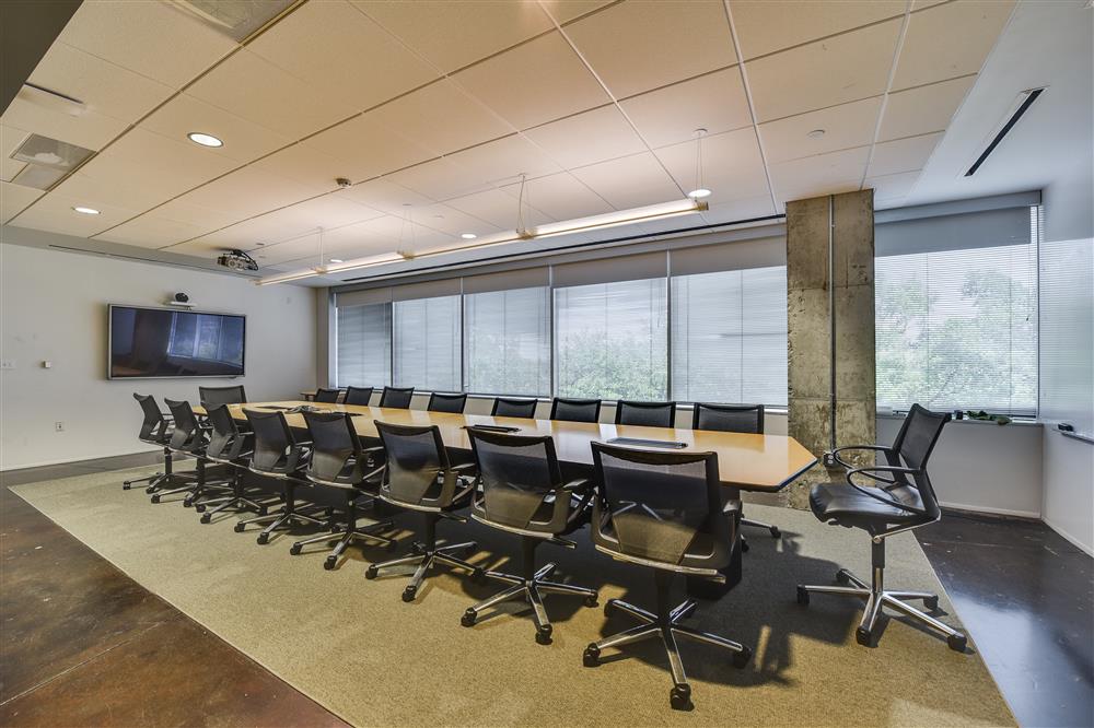 Interior images of Flexible office space at 10100 North Central Expressway 5