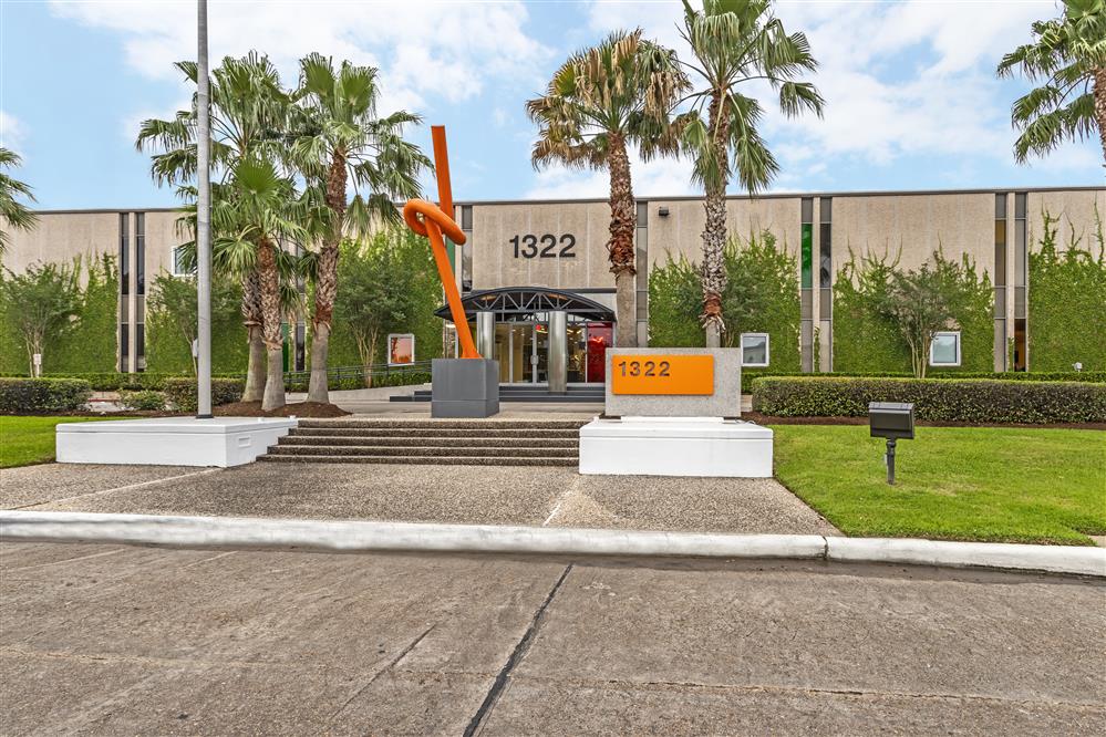 Interior images of Flexible office space at 1322 Space Park Drive 2