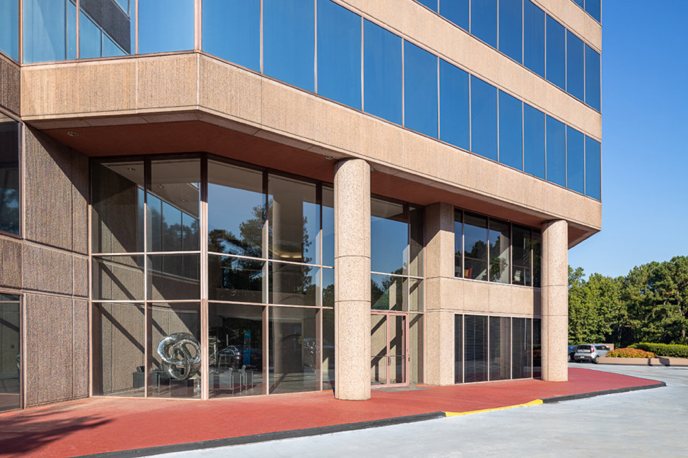 Interior images of Flexible office space at 1995 North Park Place 2