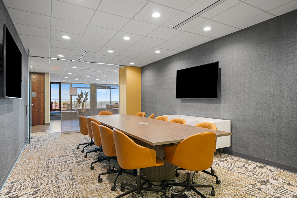 Interior images of Flexible office space at 1750 E. Golf Road 8