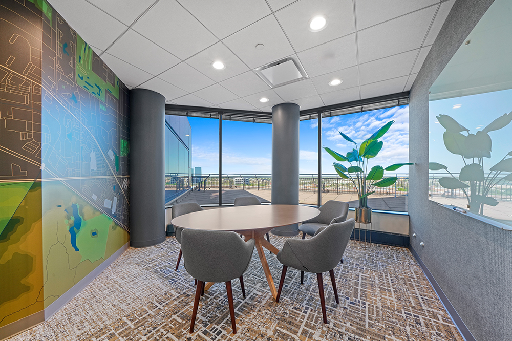 Interior images of Flexible office space at 1750 E. Golf Road 12